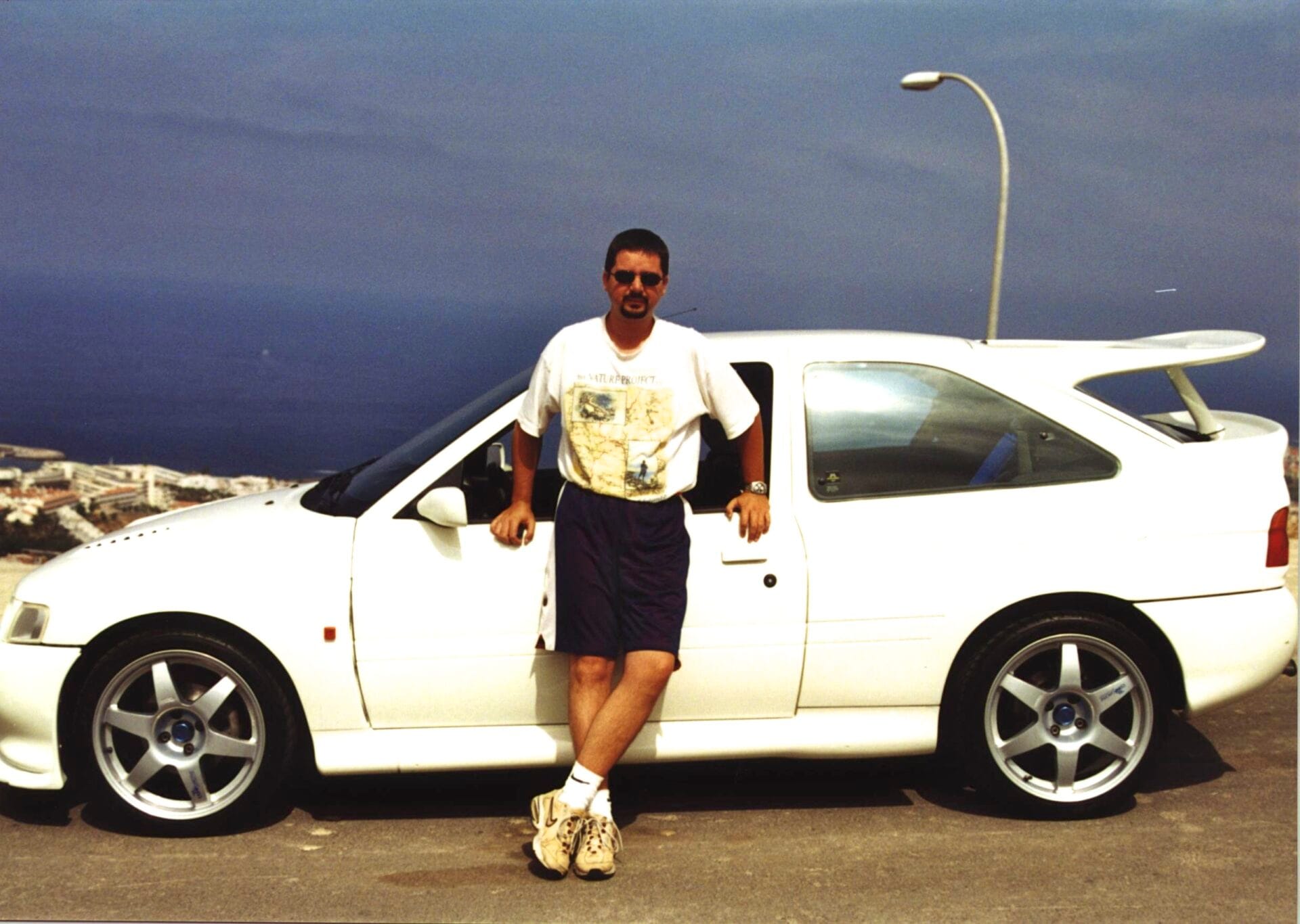 Jaime y su Escort RS Cosworth en 1998