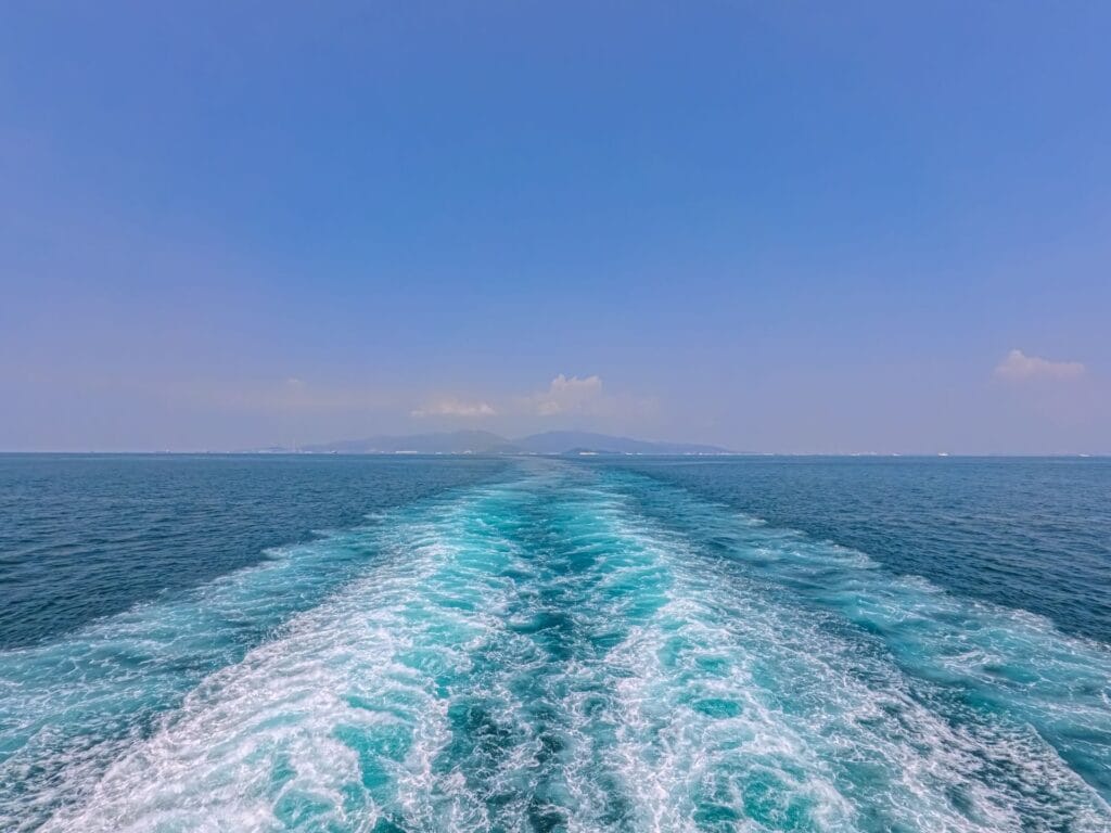 el oceano que separa